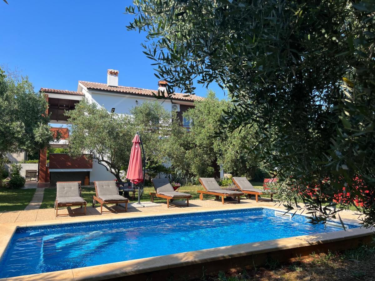 Annamaria Home Pula Buitenkant foto